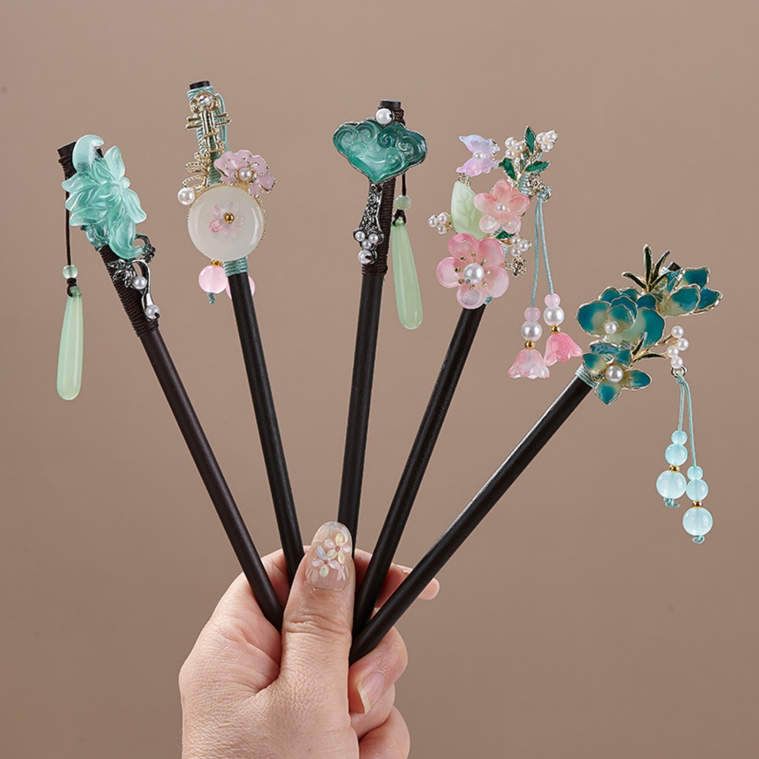 Vintage Flower Hairpin For Wom – Vintage Collectible Item Bewertung und Preis